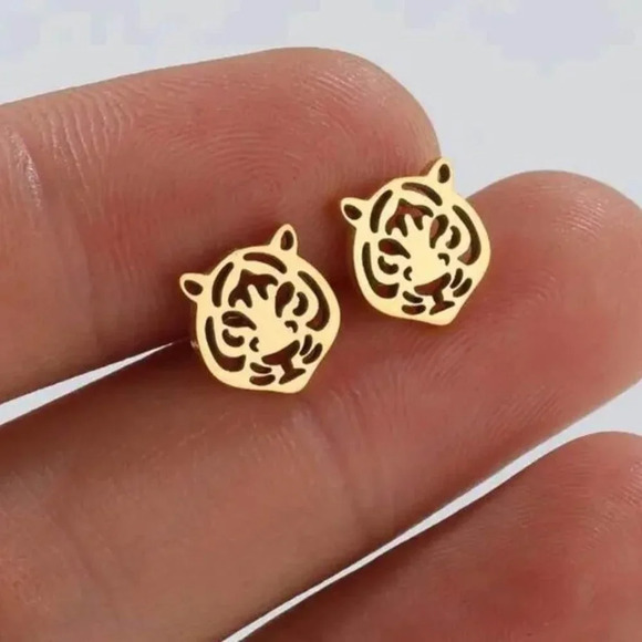 brand new ADORABLE tiger stud earrings in gold or silver - Picture 5 of 6